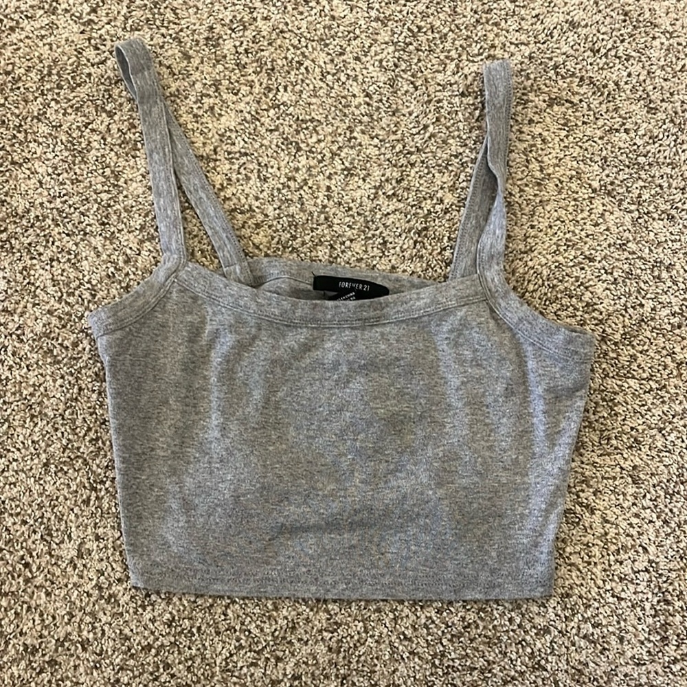 Basic cropped grey tank